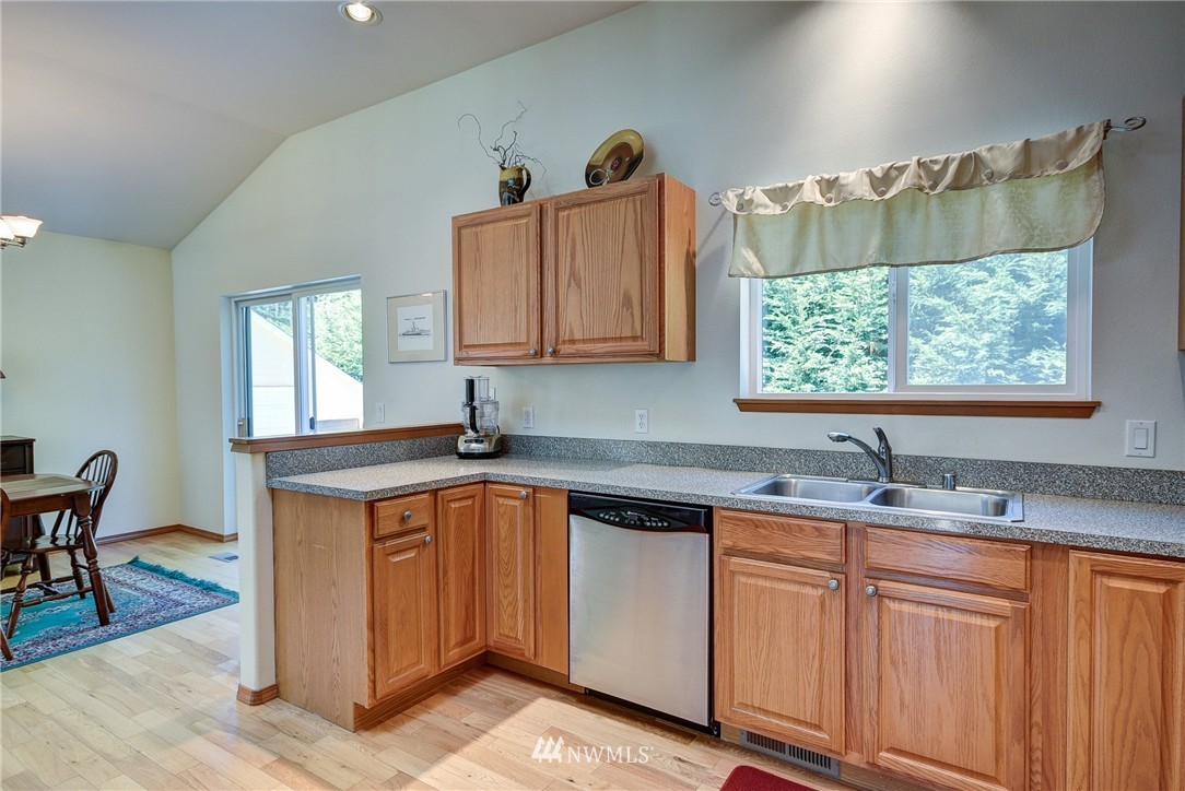 1378 Eagle Ridge Road Oak Harbor, WA 98277 - Photo 7 of 25 Gallery Image 7