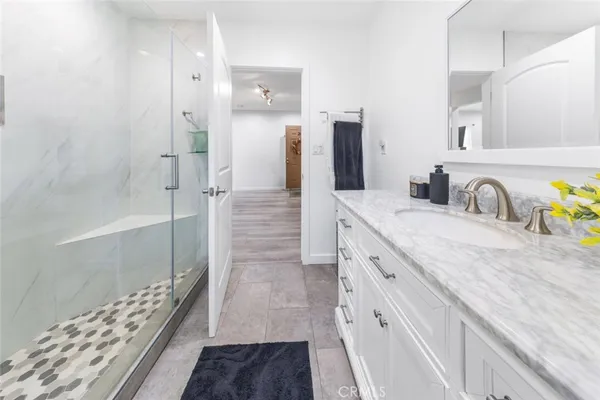 $2,395 | 3010 Montrose Avenue, Unit 26, La Crescenta, CA 91214