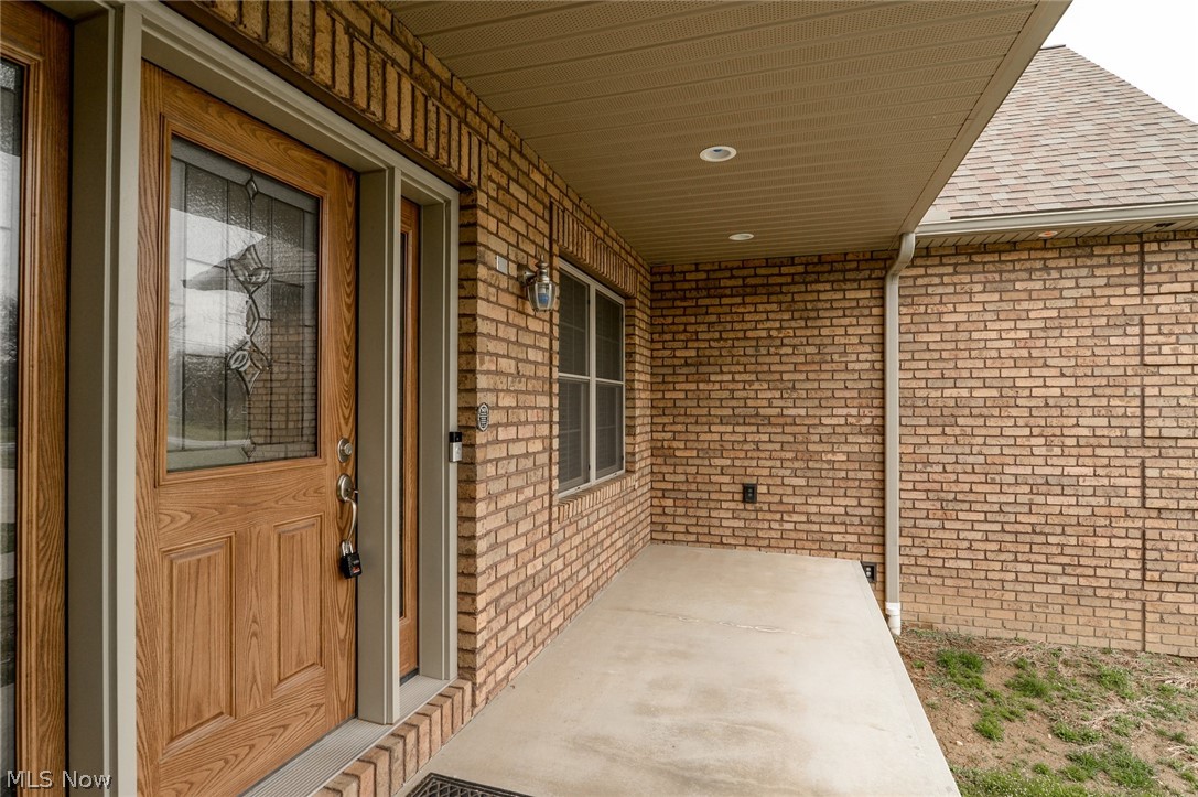 4039 Greenwich Road Barberton, OH 44203 - Photo 3 of 35