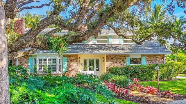 $5,500 | 4 Via Lucindia Drive South, Sewall's Point, FL 34996