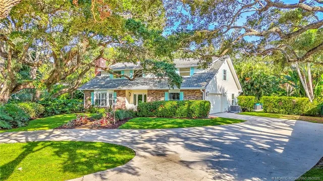 $5,500 | 4 Via Lucindia Drive South, Sewall's Point, FL 34996