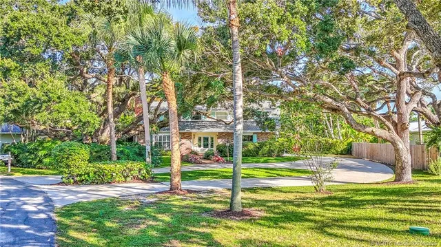 $5,500 | 4 Via Lucindia Drive South, Sewall's Point, FL 34996