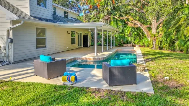 $5,500 | 4 Via Lucindia Drive South, Sewall's Point, FL 34996