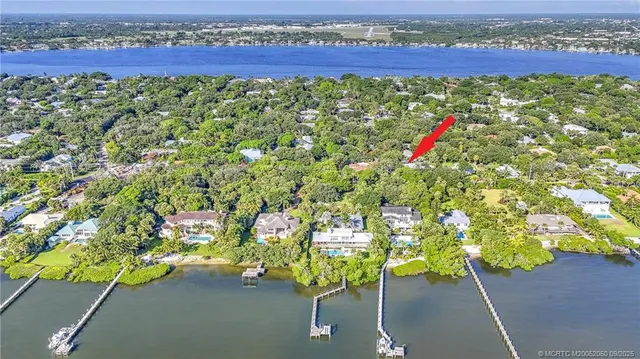 $5,500 | 4 Via Lucindia Drive South, Sewall's Point, FL 34996