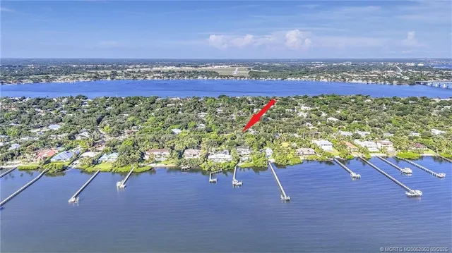 $5,500 | 4 Via Lucindia Drive South, Sewall's Point, FL 34996