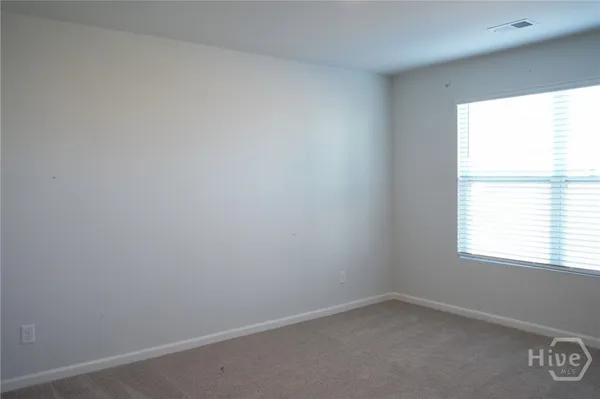 $2,400 | 397 Coconut Drive, Bloomingdale, GA 31302