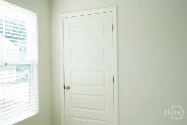 $2,450 | 397 Coconut Drive, Bloomingdale, GA 31302