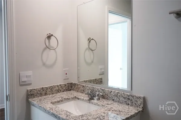 $2,400 | 397 Coconut Drive, Bloomingdale, GA 31302