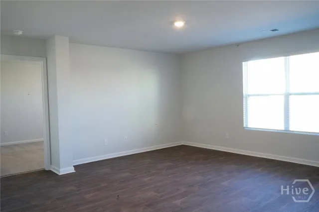 $2,450 | 397 Coconut Drive, Bloomingdale, GA 31302