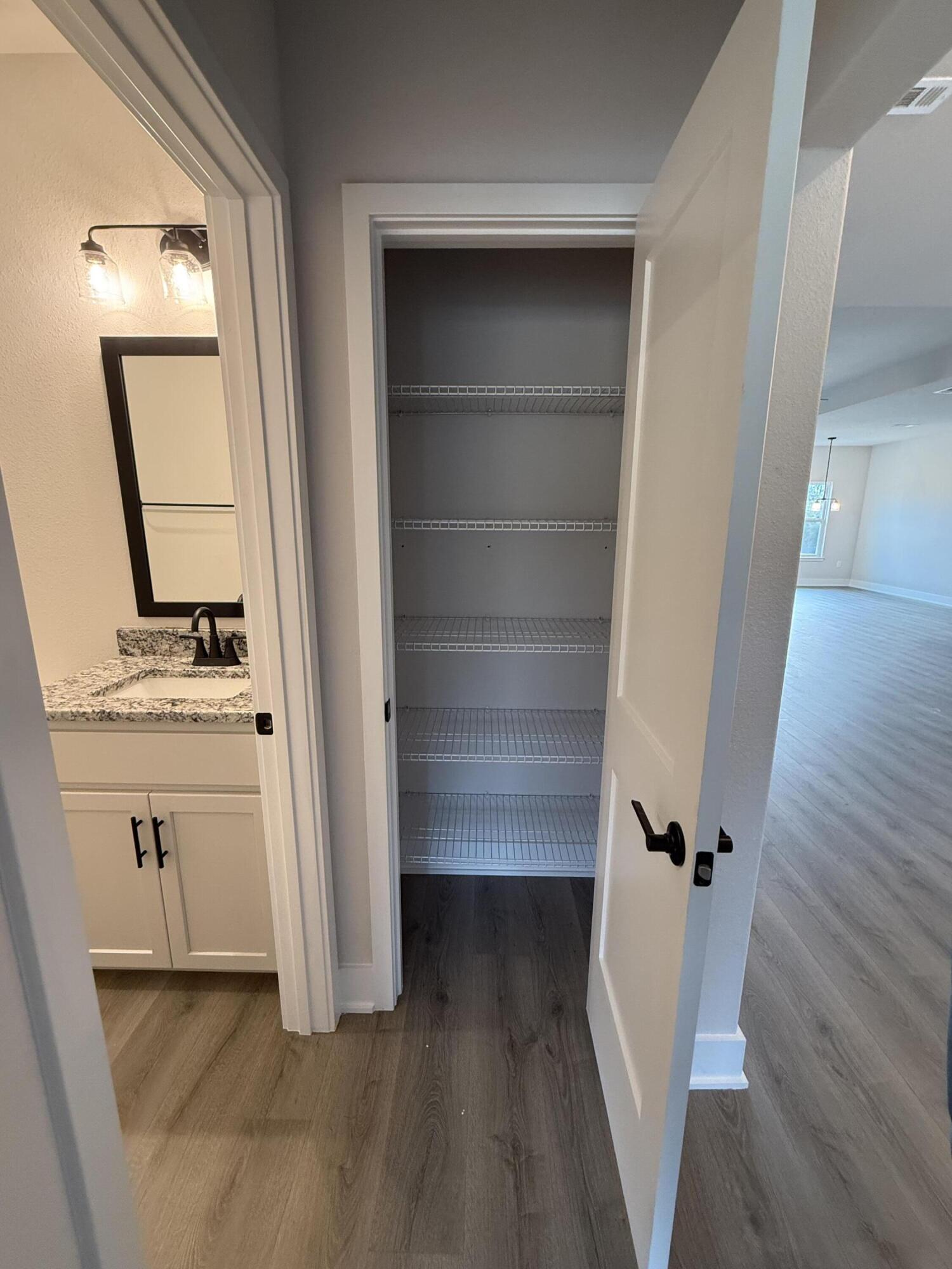 2406 Aleia Lane Crestview, FL 32536 - Photo 12 of 27 IMG_6370