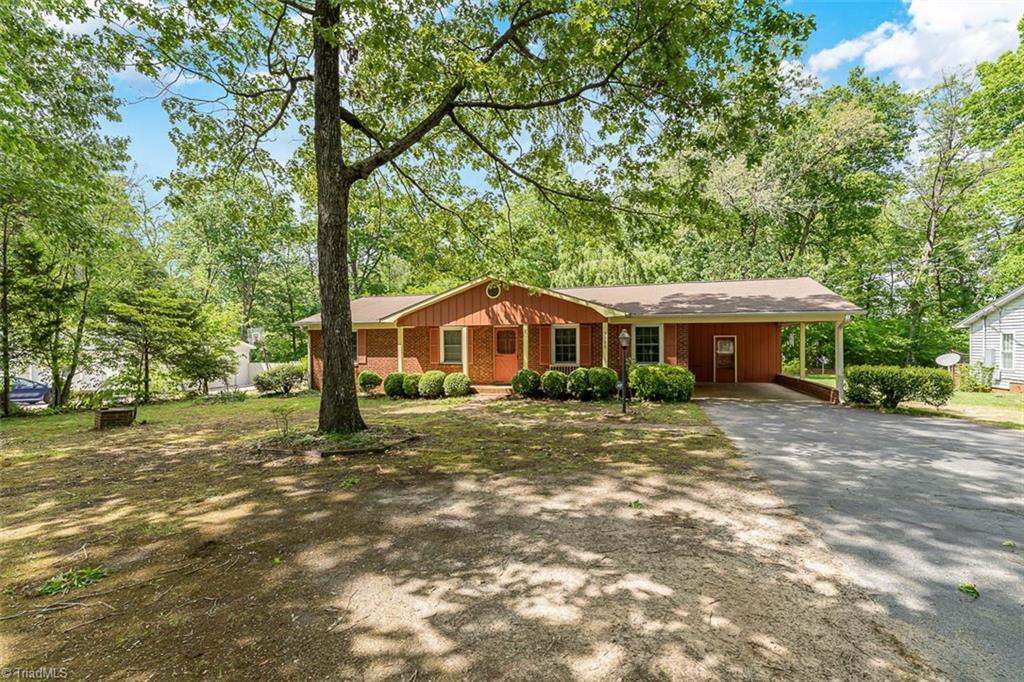 7130 Kennedy Road Trinity, NC 27370 - Photo 3 of 28