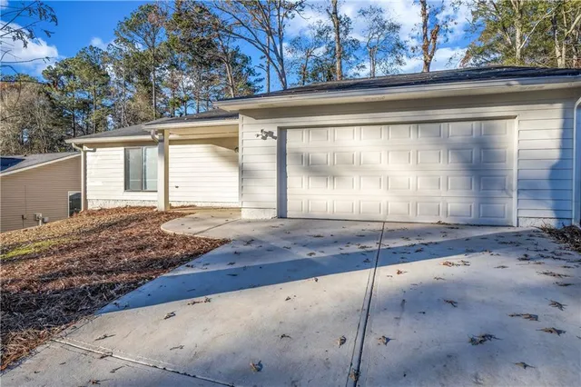 $279,900 | 8413 Glenwoods Terrace, Riverdale, GA 30274