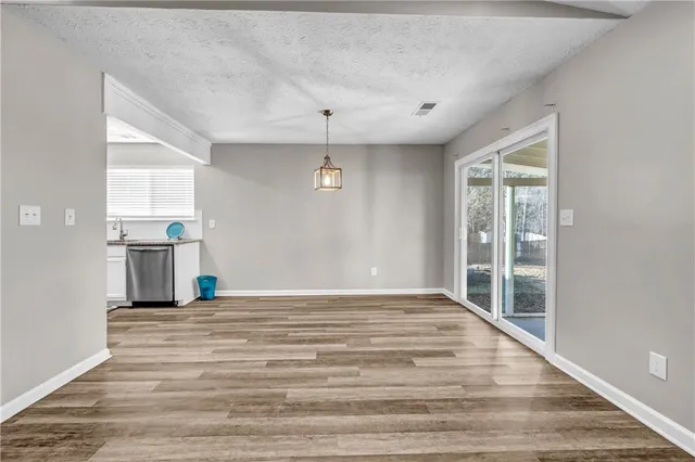 $279,900 | 8413 Glenwoods Terrace, Riverdale, GA 30274