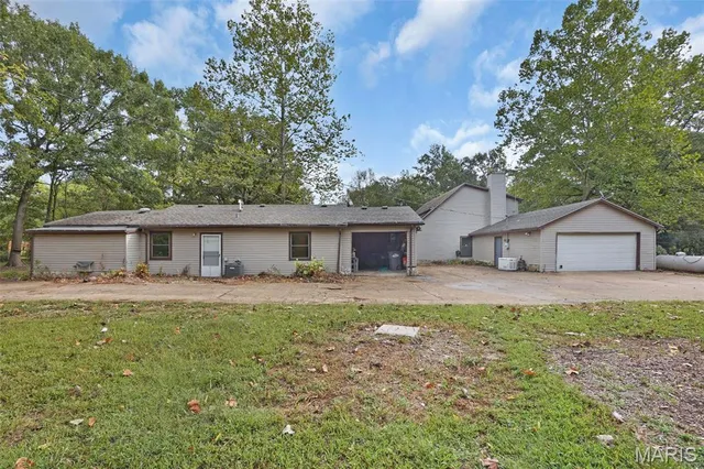 $479,000 | 6703 Frandsen Road, Alhambra, IL 62001