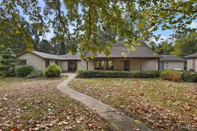 $479,000 | 6703 Frandsen Road, Alhambra, IL 62001