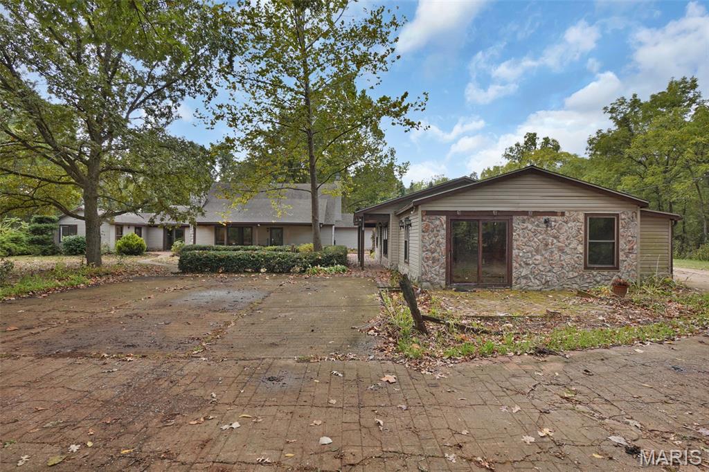 6703 Frandsen Road Alhambra, IL 62001 - Photo 9 of 48