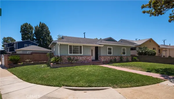 $1,899,000 | 2722 185th Street, Redondo Beach, CA 90278