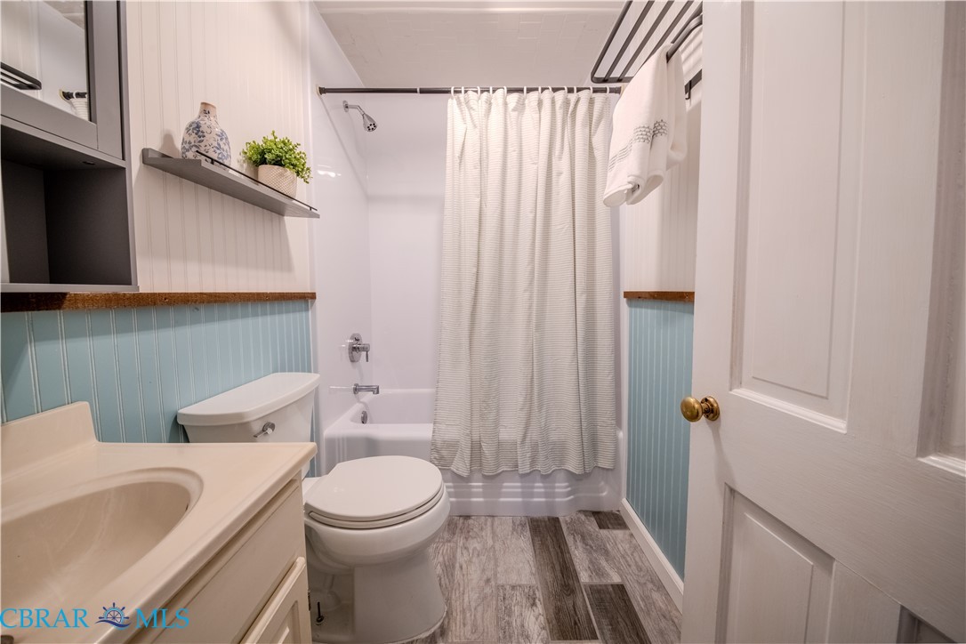 2667 White Chapel Road Lancaster, VA 22503 - Photo 18 of 49 Main Level Full Bath