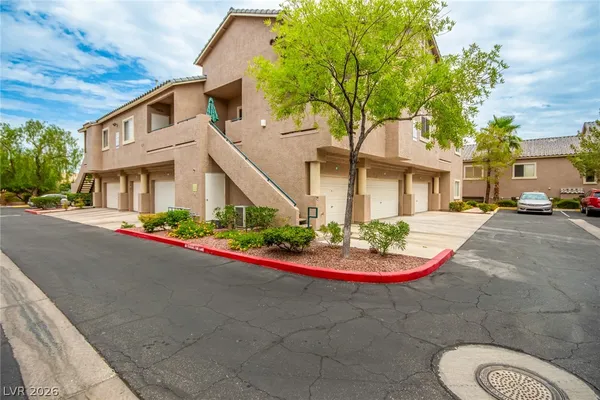 $1,650 | 2000 Jade Creek Street, Unit 202, Las Vegas, NV 89117