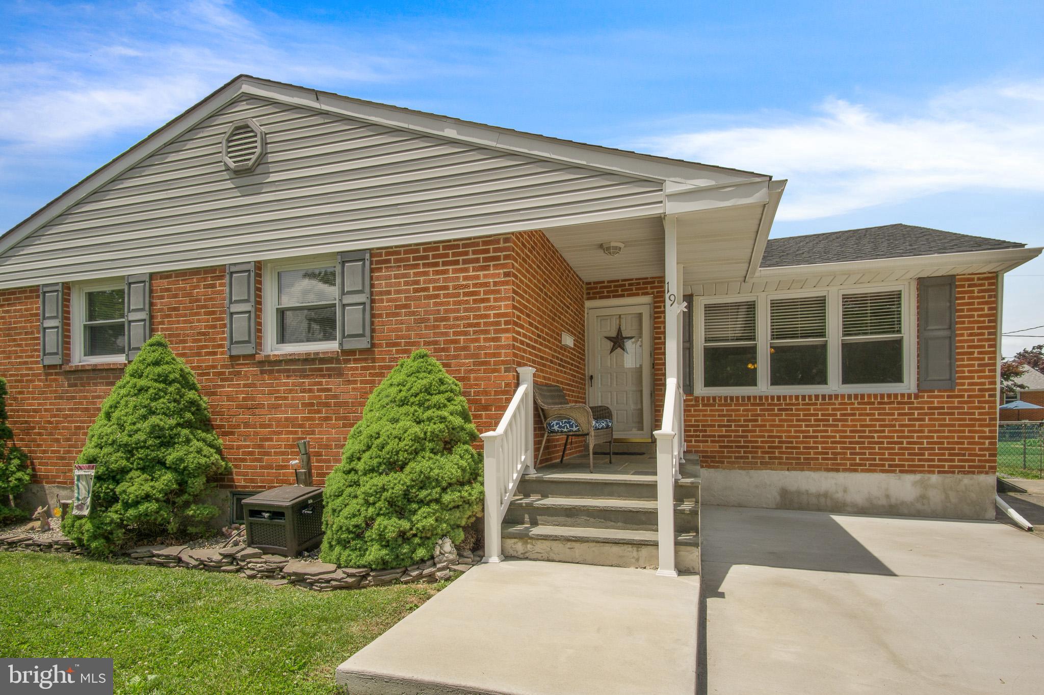 19 Doncaster Road New Castle, DE 19720 - Photo 2 of 25 Gallery Image 2