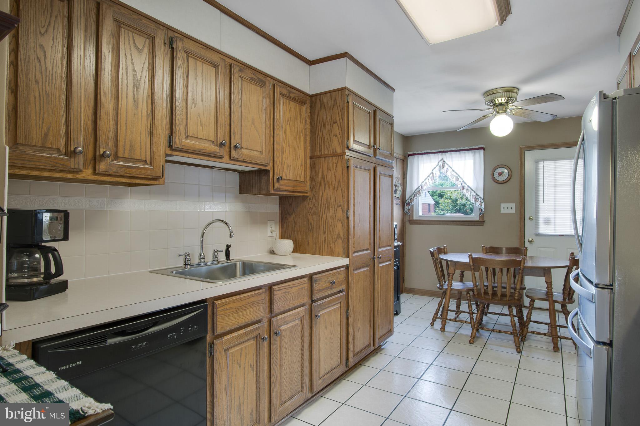 19 Doncaster Road New Castle, DE 19720 - Photo 3 of 25 Gallery Image 3