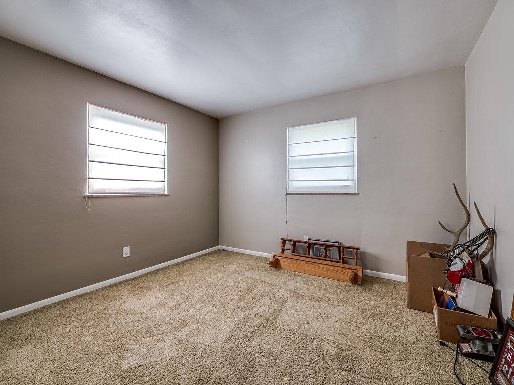 12710 Leo Road Fort Wayne, IN 46845 - Photo 16 of 35