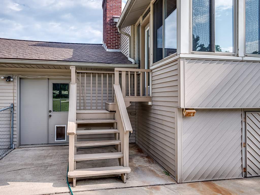 12710 Leo Road Fort Wayne, IN 46845 - Photo 28 of 35