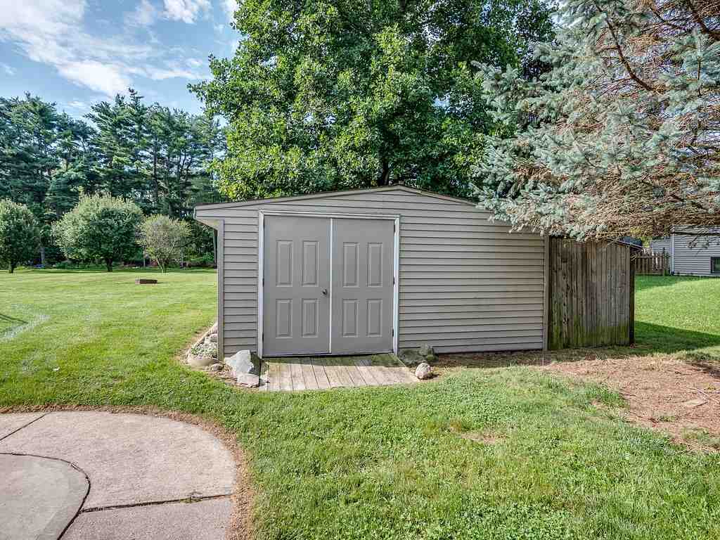 12710 Leo Road Fort Wayne, IN 46845 - Photo 32 of 35