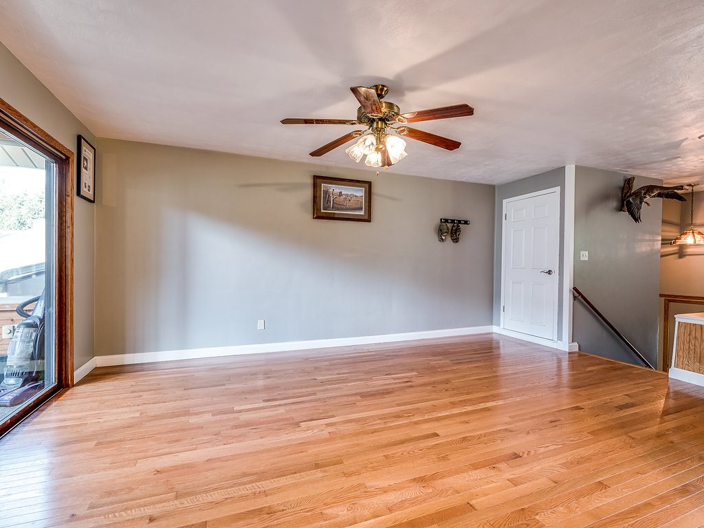 12710 Leo Road Fort Wayne, IN 46845 - Photo 7 of 35