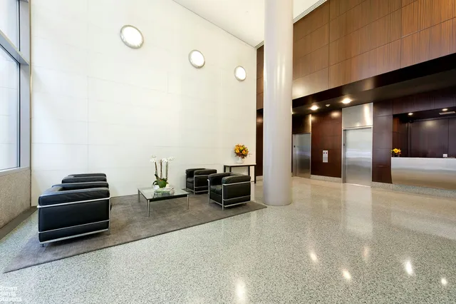 $670,000 | 100 West 58th Street, Unit 5A | Midtown Central