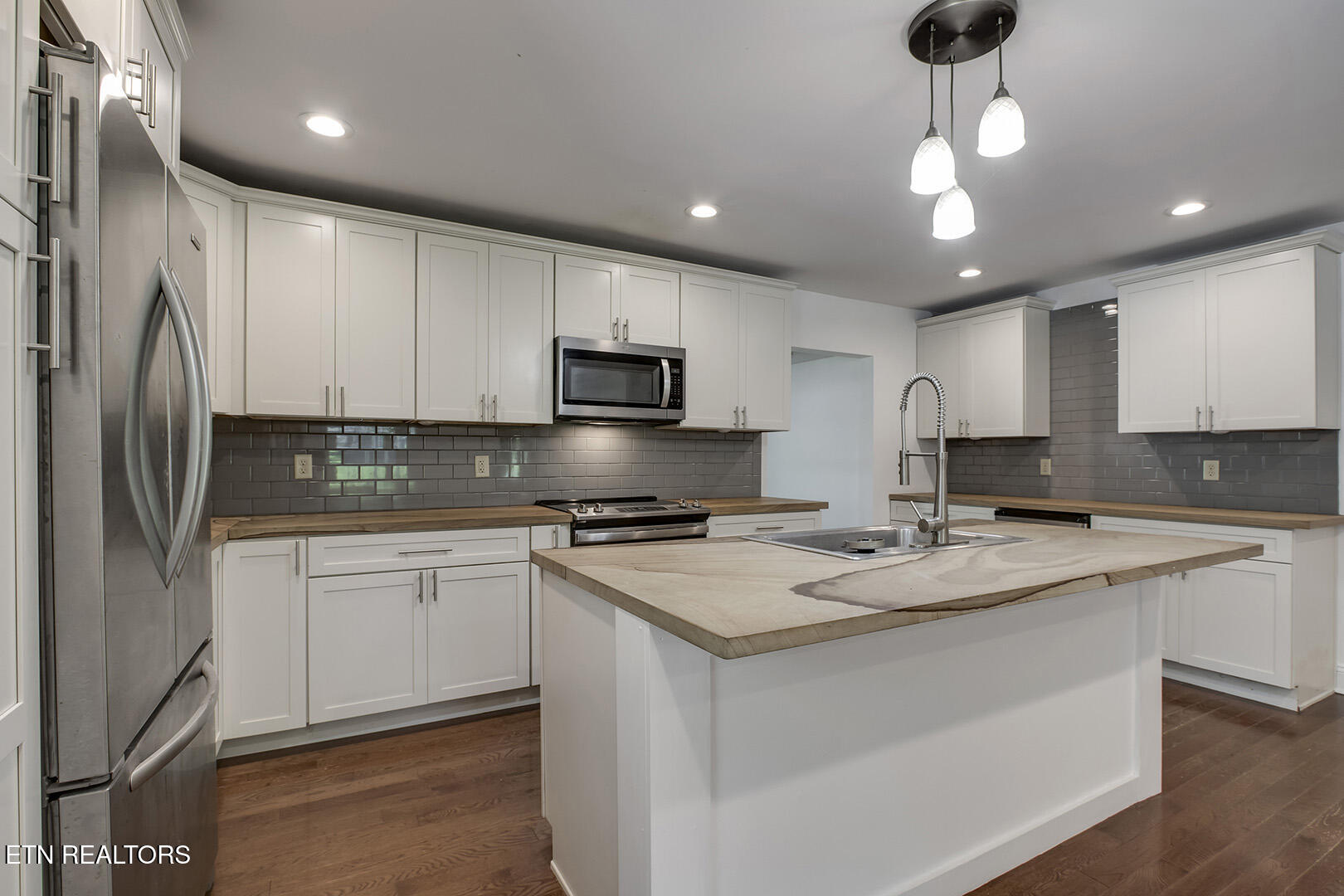 1113 Mayflower Road Kingston, TN 37763 - Photo 12 of 45 12_MayflowerRoad_1113_Kitchen01