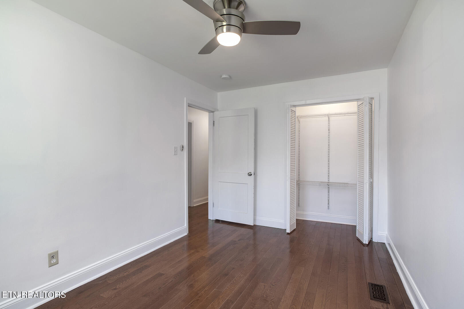 1113 Mayflower Road Kingston, TN 37763 - Photo 21 of 45 21_MayflowerRoad_1113_Bedroom2_02