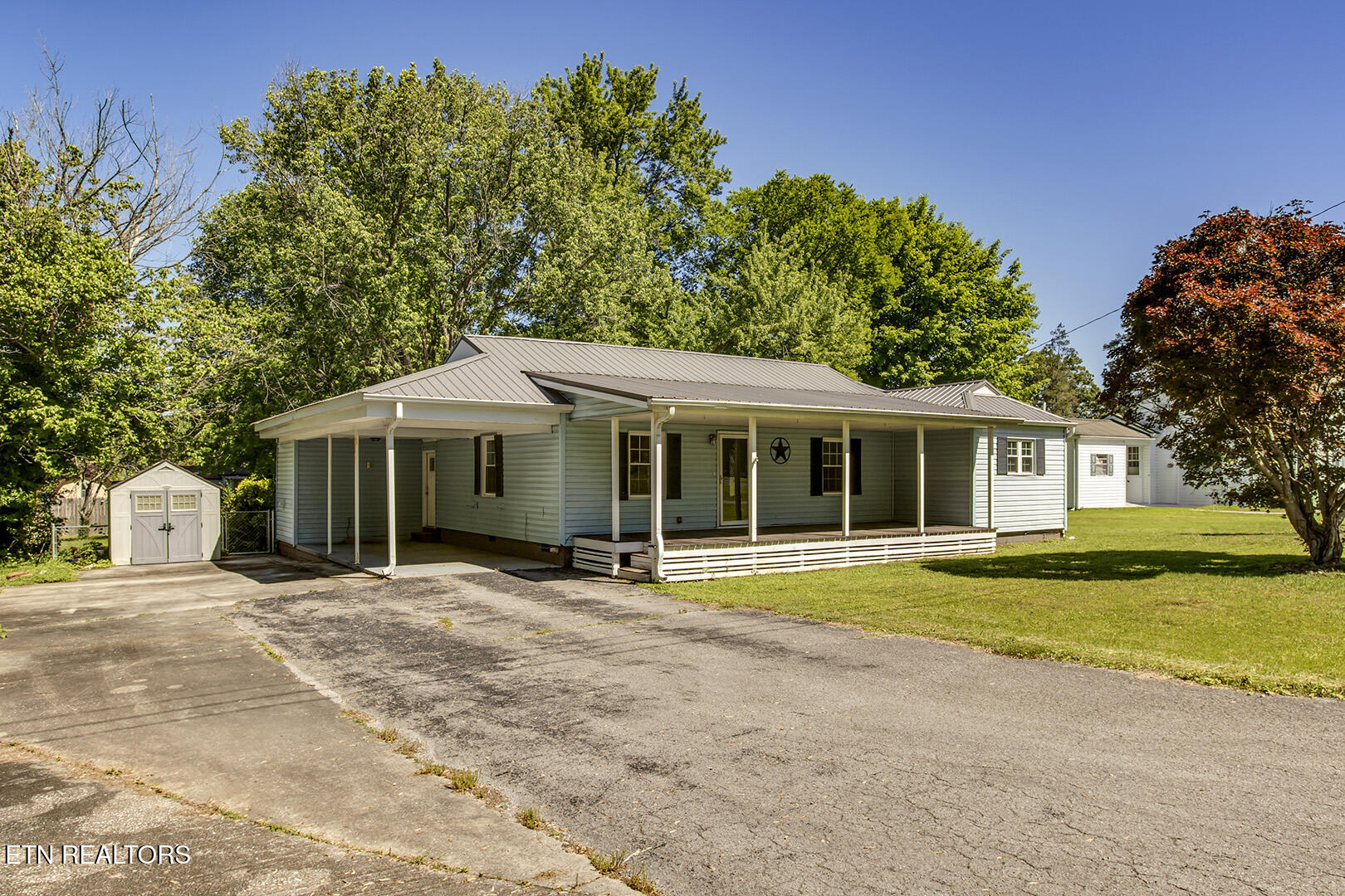 1113 Mayflower Road Kingston, TN 37763 - Photo 3 of 45 03_MayflowerRoad_1113_FrontLeft
