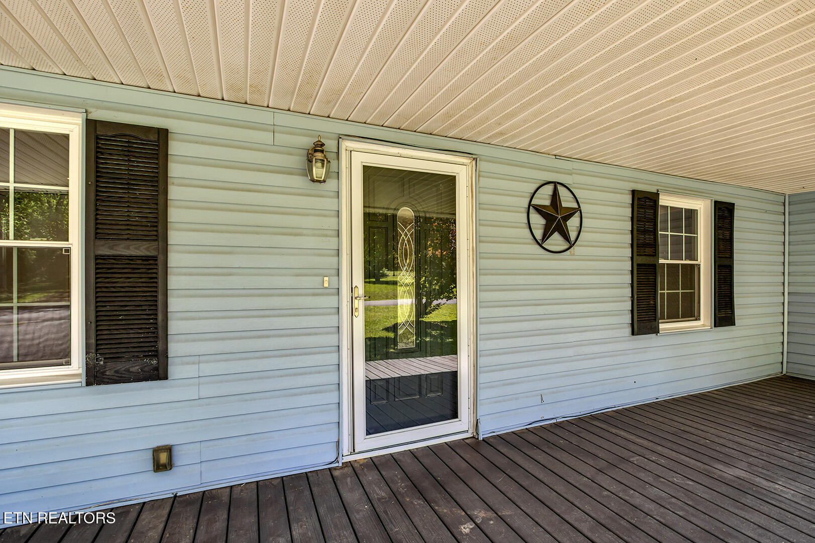 1113 Mayflower Road Kingston, TN 37763 - Photo 7 of 45 07_MayflowerRoad_1113_FrontEntry