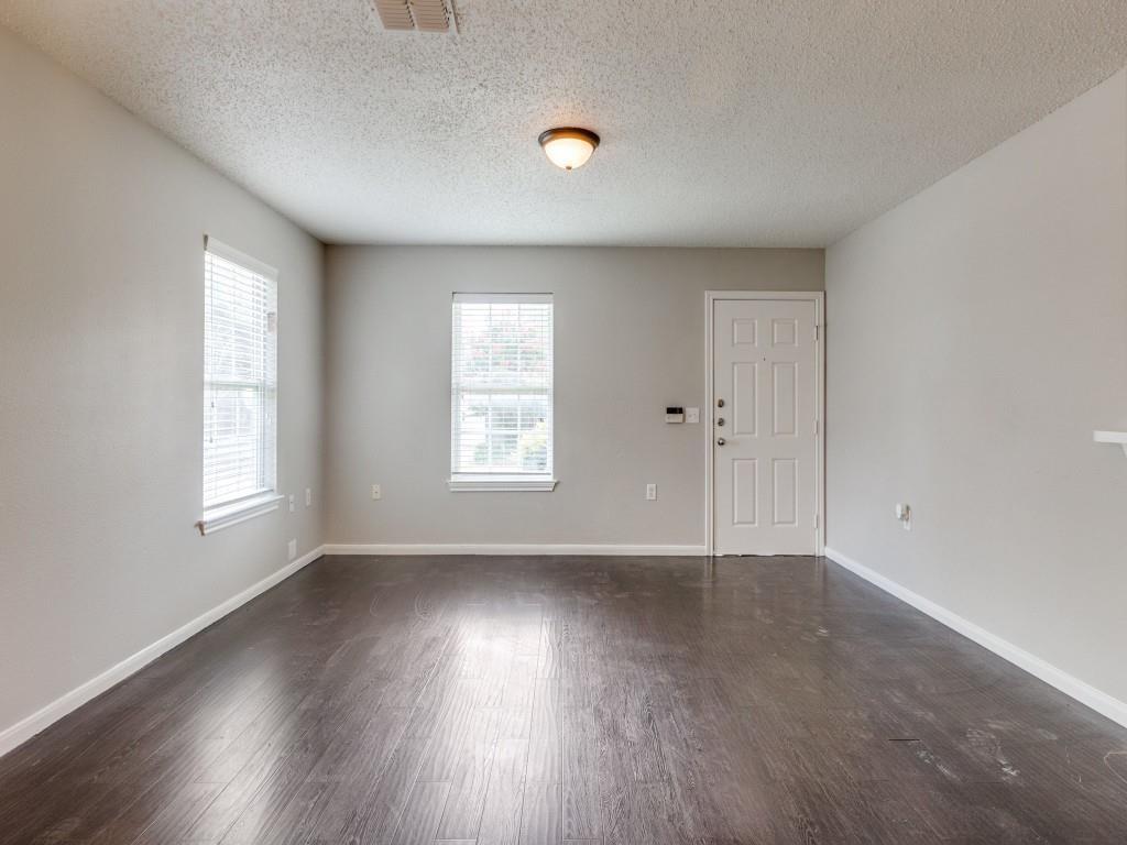 2621 Choice Street Dallas, TX 75215 - Photo 5 of 25
