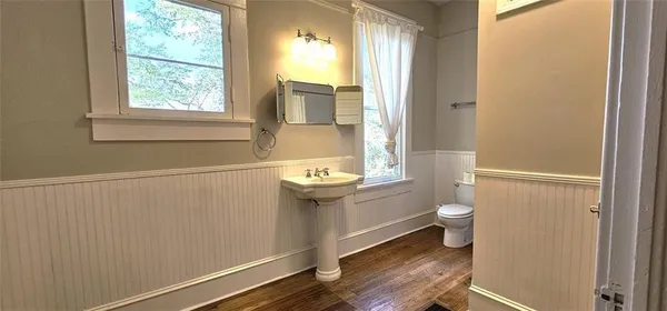 $2,300 | 1047 Ridge Avenue, Stone Mountain, GA 30083