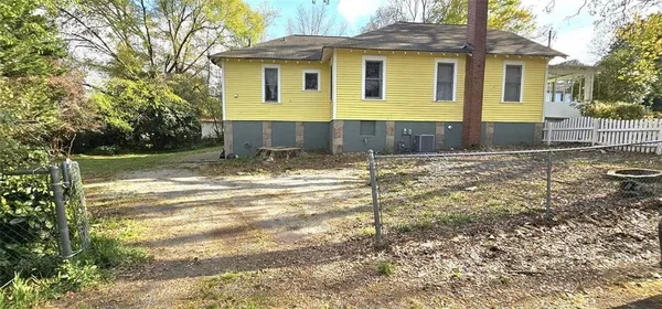 $2,300 | 1047 Ridge Avenue, Stone Mountain, GA 30083