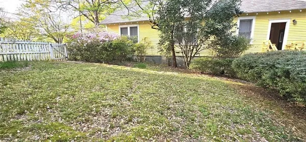 $2,300 | 1047 Ridge Avenue, Stone Mountain, GA 30083