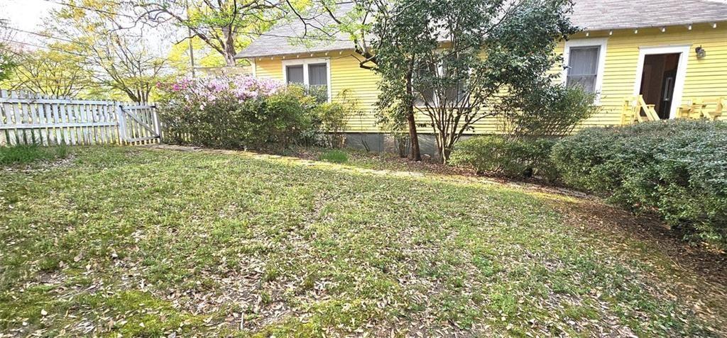 1047 Ridge Avenue Stone Mountain, GA 30083 - Photo 20 of 24