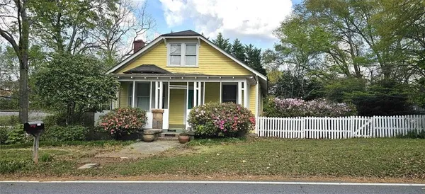 $2,300 | 1047 Ridge Avenue, Stone Mountain, GA 30083