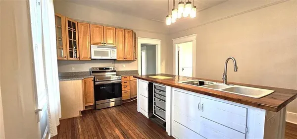 $2,300 | 1047 Ridge Avenue, Stone Mountain, GA 30083