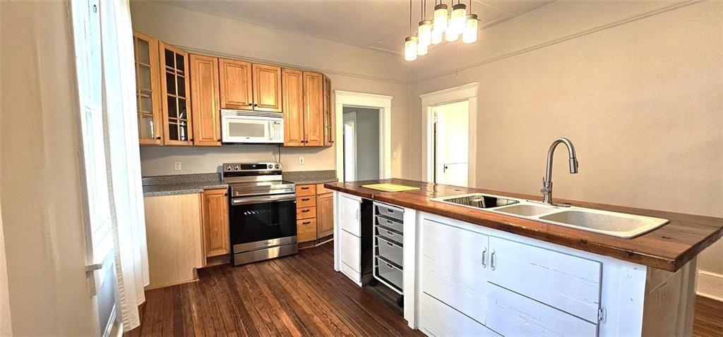 1047 Ridge Avenue Stone Mountain, GA 30083 - Photo 4 of 24