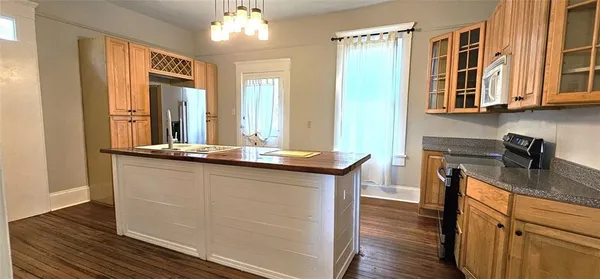 $2,300 | 1047 Ridge Avenue, Stone Mountain, GA 30083