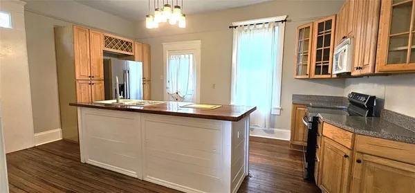 $2,300 | 1047 Ridge Avenue, Stone Mountain, GA 30083