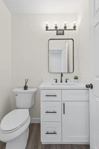 $499,999 | 1661 Charlotte Circle, Naperville, IL 60564