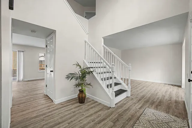 $499,999 | 1661 Charlotte Circle, Naperville, IL 60564