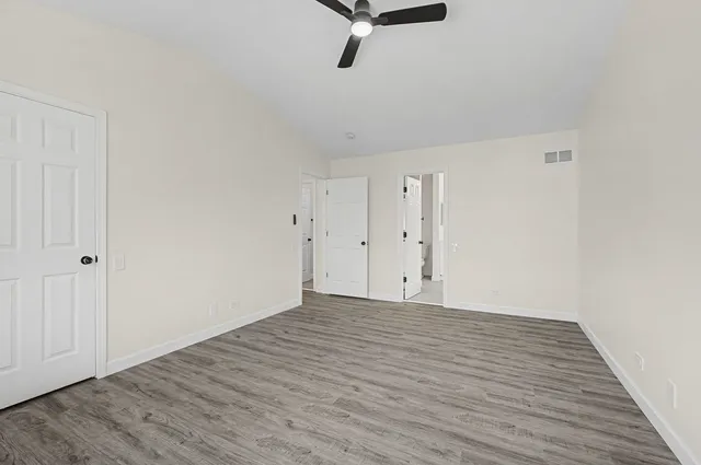 $499,999 | 1661 Charlotte Circle, Naperville, IL 60564