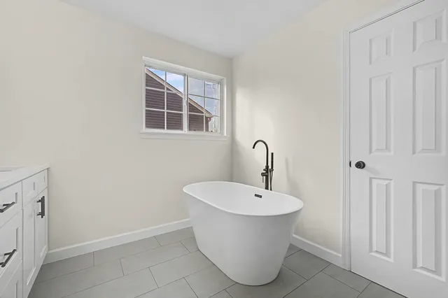 $499,999 | 1661 Charlotte Circle, Naperville, IL 60564