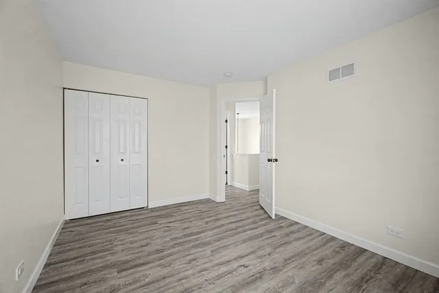 $499,999 | 1661 Charlotte Circle, Naperville, IL 60564