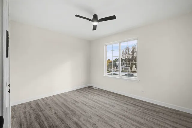 $499,999 | 1661 Charlotte Circle, Naperville, IL 60564